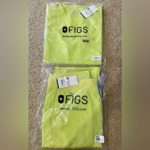 Brand New FIGS in shade: Citrine, Medical Scrub Set in bag with tags.